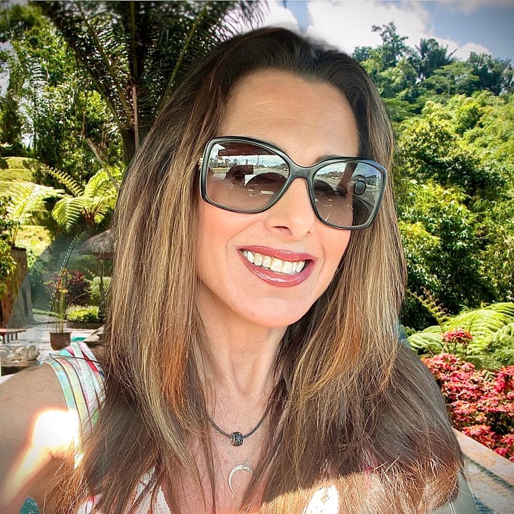 Meet your Posher, Deana